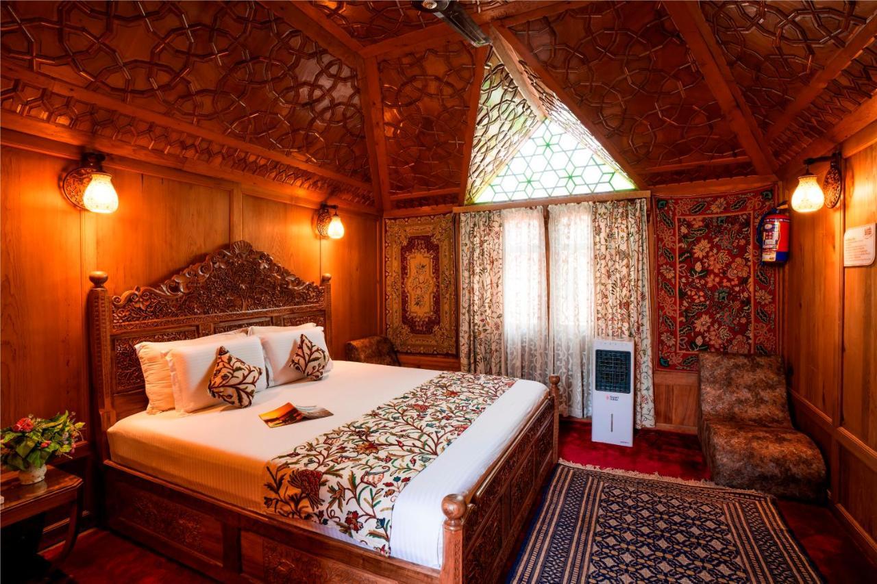 New Jacquline Heritage Houseboats Σριναγκάρ Εξωτερικό φωτογραφία