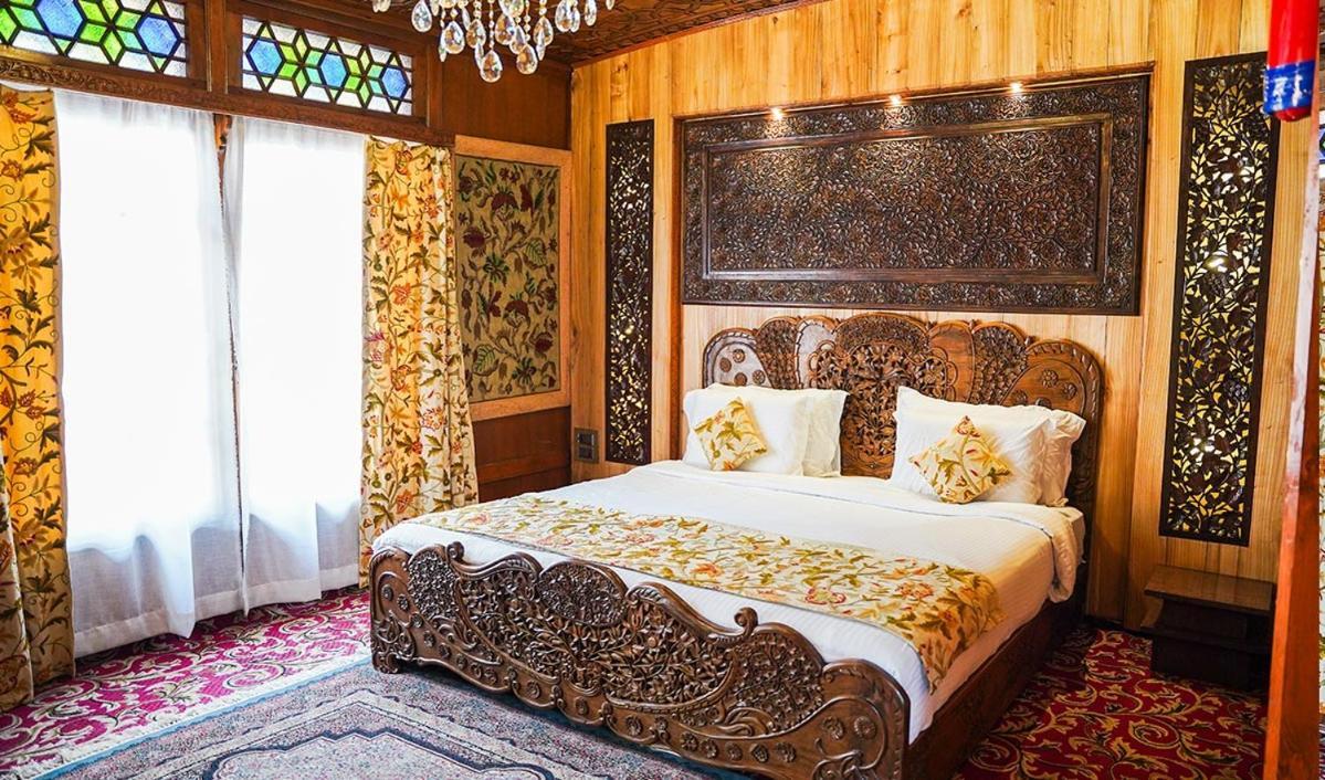 New Jacquline Heritage Houseboats Σριναγκάρ Εξωτερικό φωτογραφία