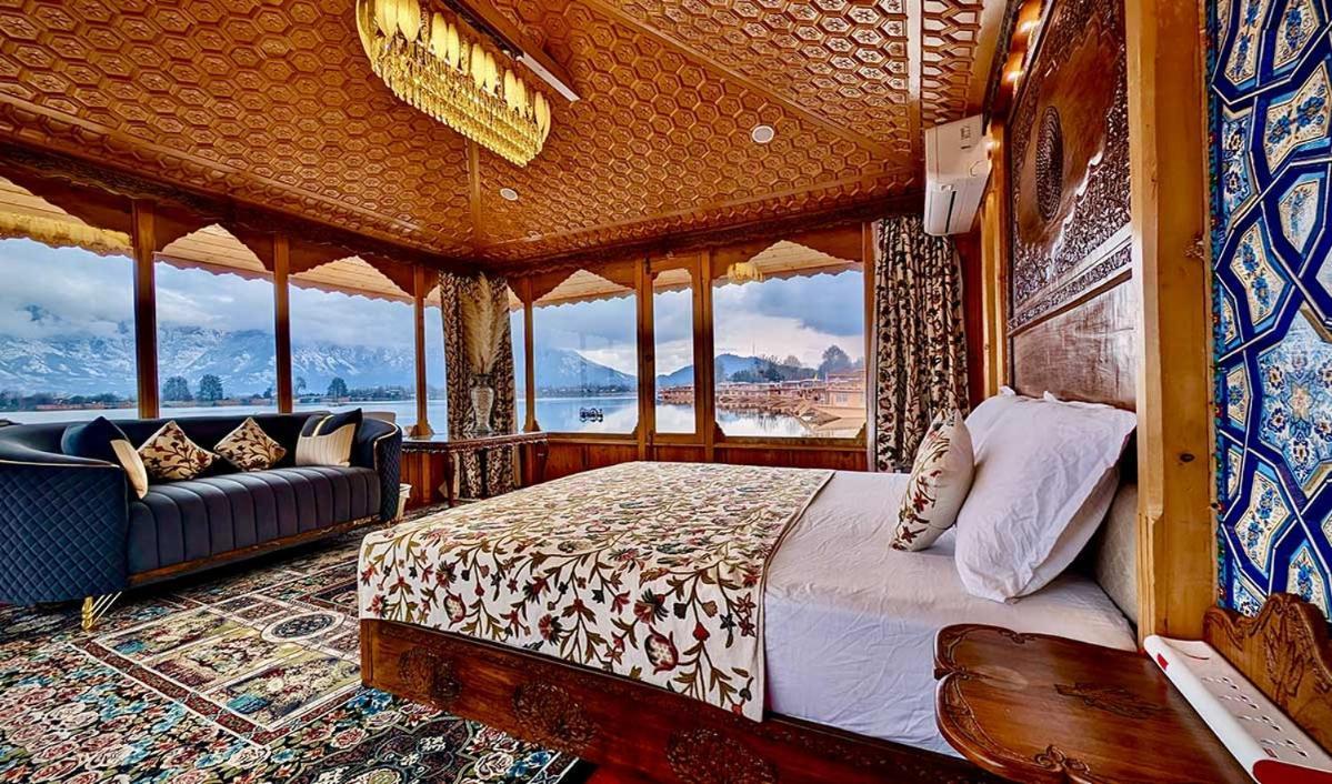 New Jacquline Heritage Houseboats Σριναγκάρ Εξωτερικό φωτογραφία